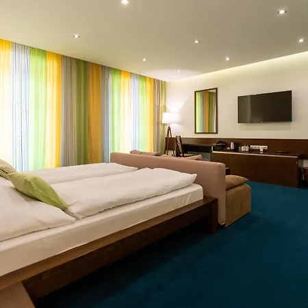 Hotel Arkada 3*