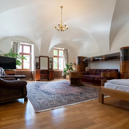 Arkada Hotel 3*