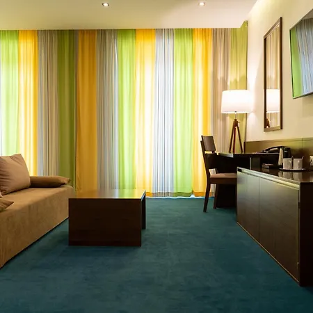 Hotel Arkada 3*
