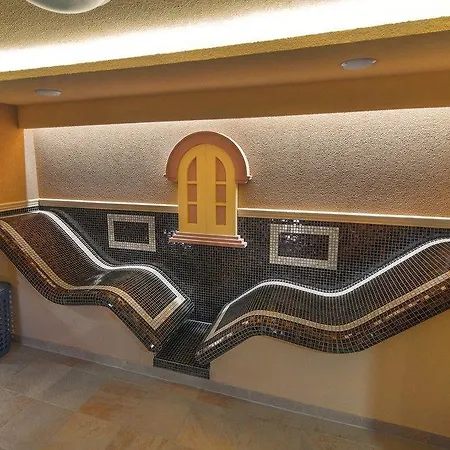 Arkada Hotel 3*