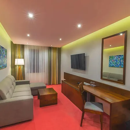 Arkada Hotel 3*