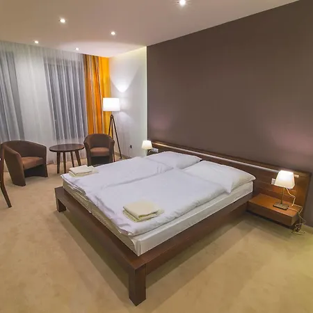 Arkada Hotel 3*
